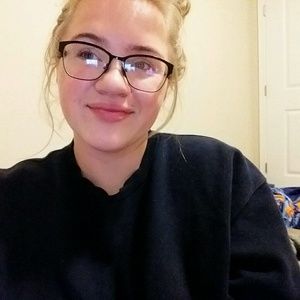 Meet your Posher, Carly